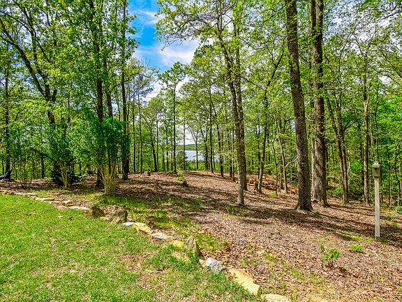 4th image of 55 Moonbrook Dr