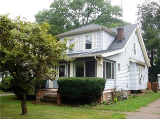 15418 Lydian Ave, Cleveland, OH 44111