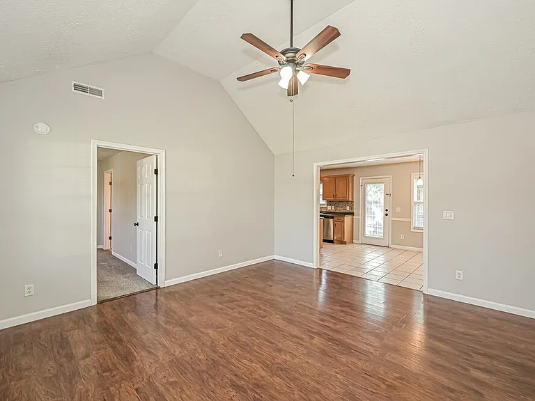 9003 Callan Ct — Photo 3