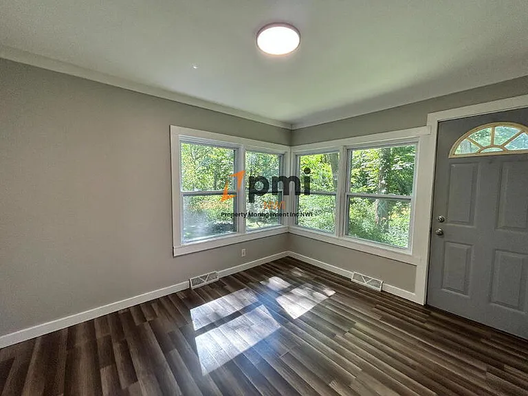 14725 Bryan St — Photo 12