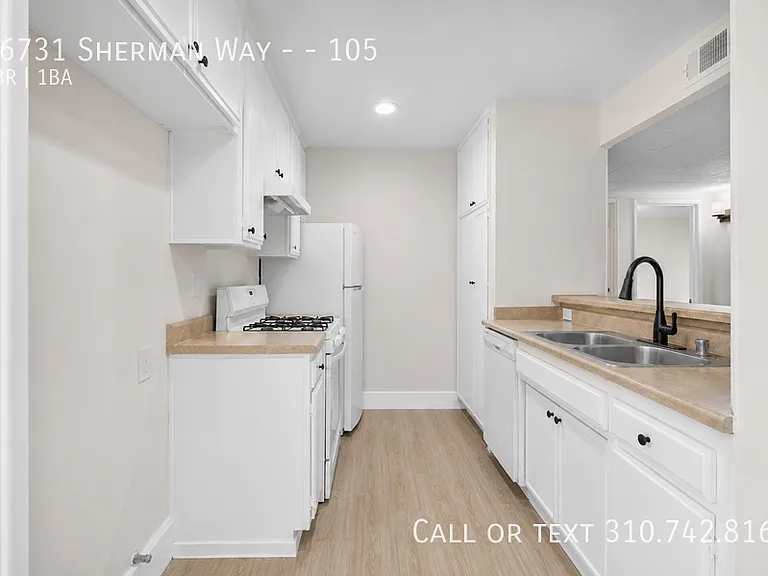16731 Sherman Way #105 — Photo 3