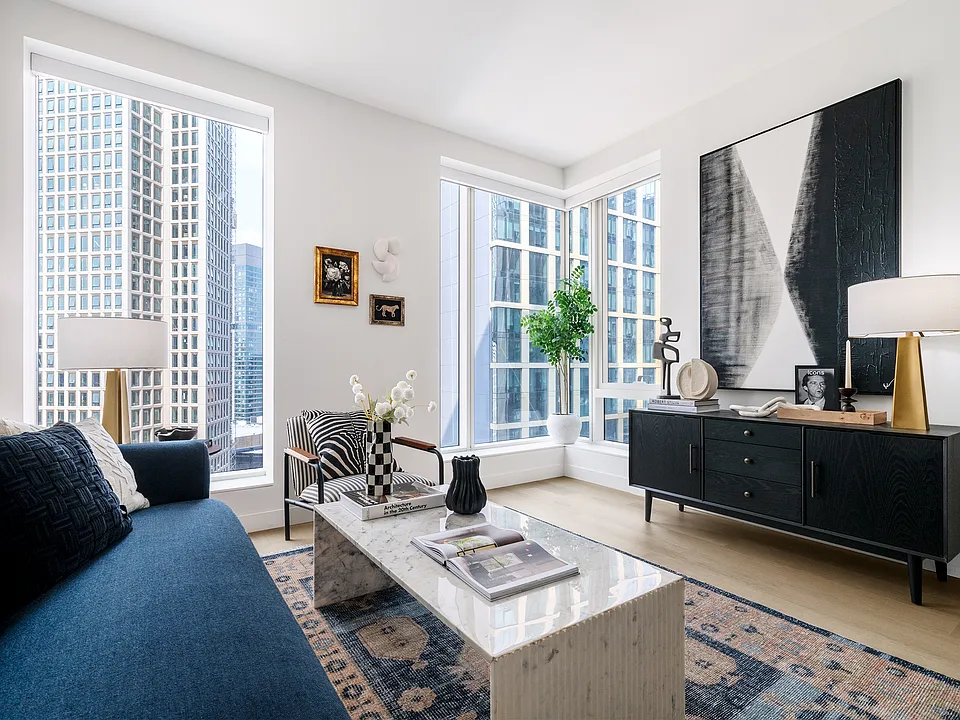 17 Hanover Pl #21A