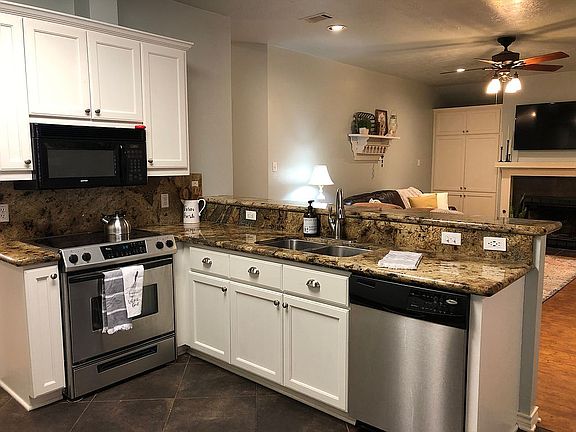 3rd image of 4754 Tiffany Park Cir