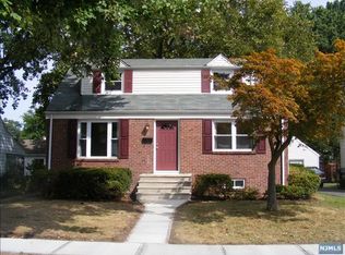 57 Morgan St, Bergenfield, NJ 07621