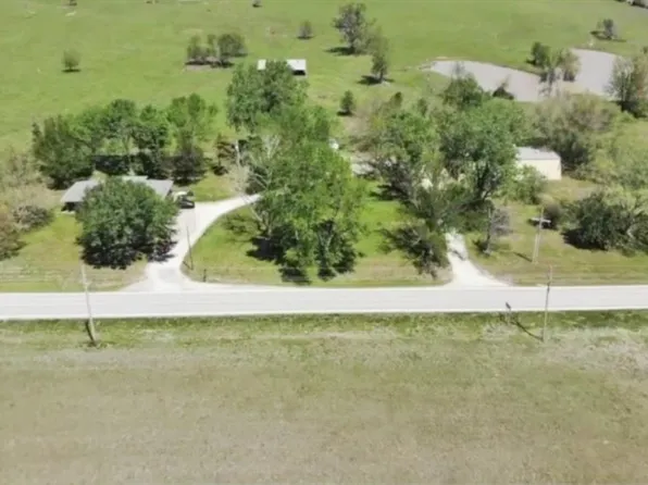 20340A Highway 52, Pleasanton, KS 66075