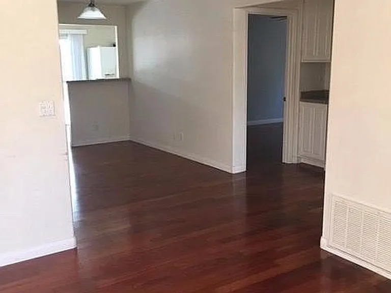 4634 Greene St — Photo 3
