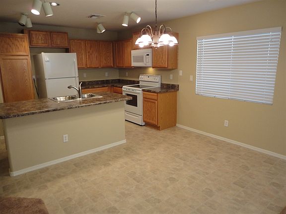 5th image of 11581 W Fooks Dr