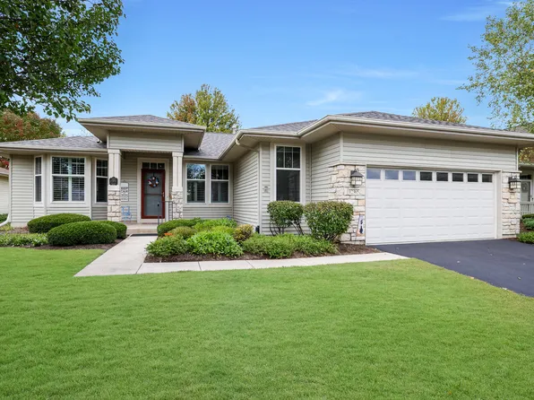 12365 Hickory Ct, Huntley, IL 60142