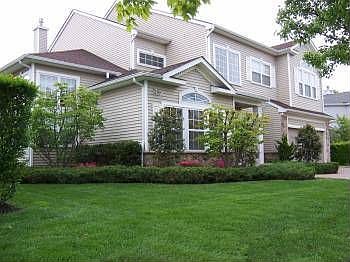 3rd image of 15 Hamlet Dr