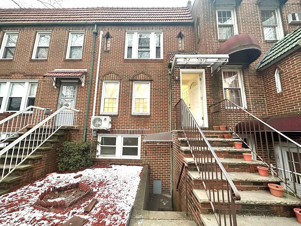 1st image of 1972 E 28th St
