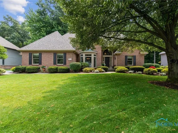 9011 Royal Oak Dr, Holland, OH 43528