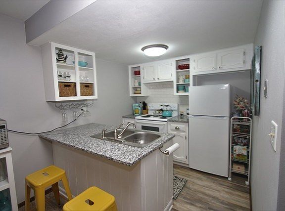 3rd image of 209 Bienterra Trl APT 2C