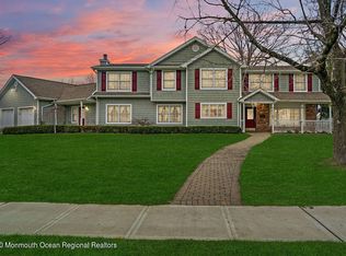 54 Lone Oak Rd, Middletown, NJ 07748