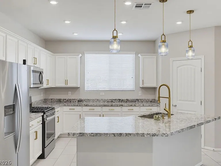 10661 Sariah Skye Ave — Photo 3