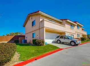 1408 Janis Lynn Ln, Vista, CA 92083