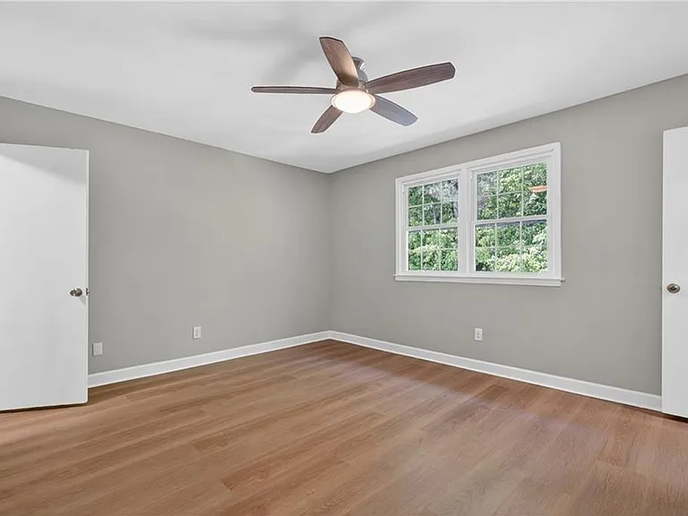 6520 Roswell Rd #48 — Photo 23