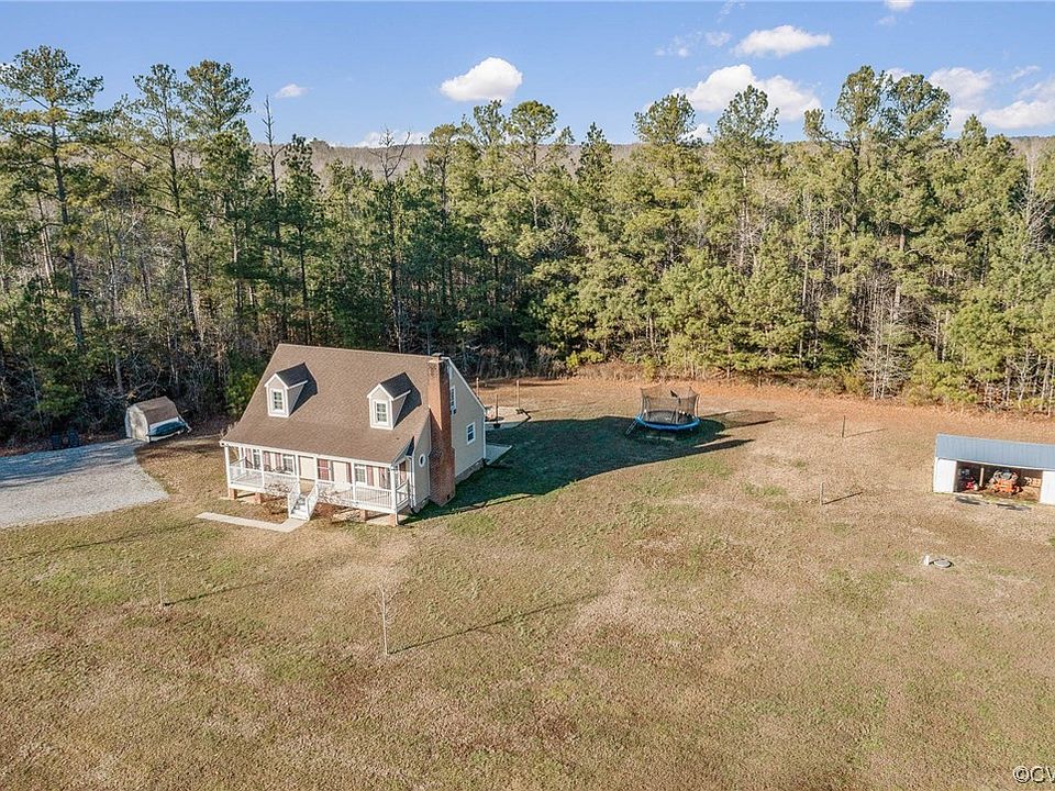 1st image of 15711 Shelly Ln