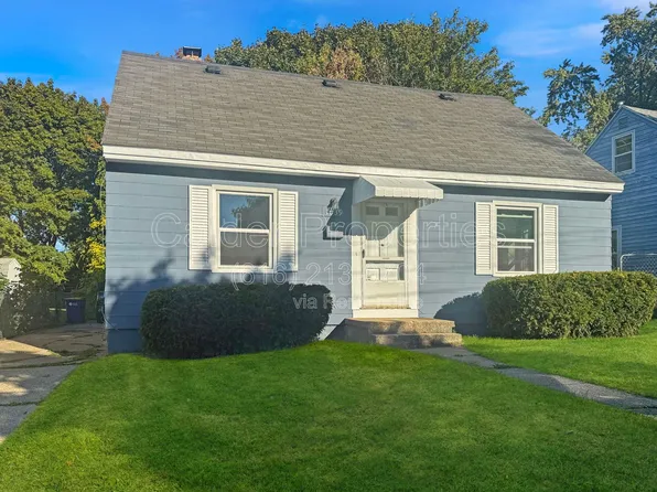 1039 Kentwood St NE, Grand Rapids, MI 49505
