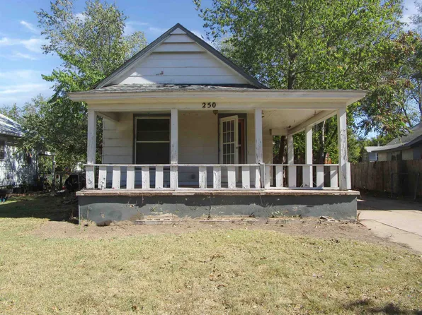 250 N Millwood St, Wichita, KS 67203