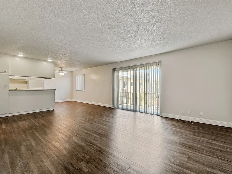 Marina Haven Apartments — Photo 9