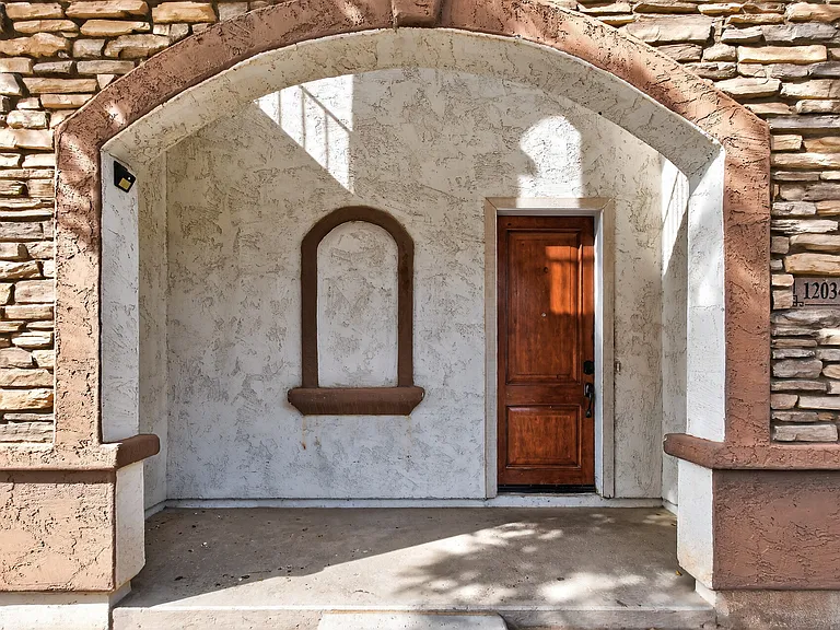 12034 W Polk St — Photo 27