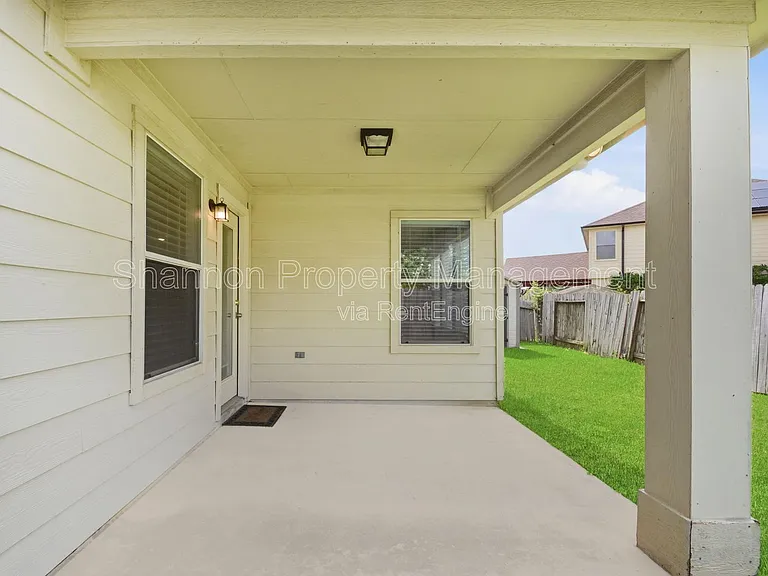 526 Remington Lodge Ct — Photo 45