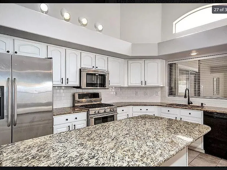 12715 W Cambridge Ave — Photo 21
