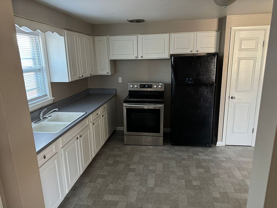 1st image of 8039-8041 W Beckett Ave