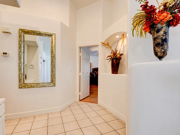7365 Tamarind Ave — Photo 9