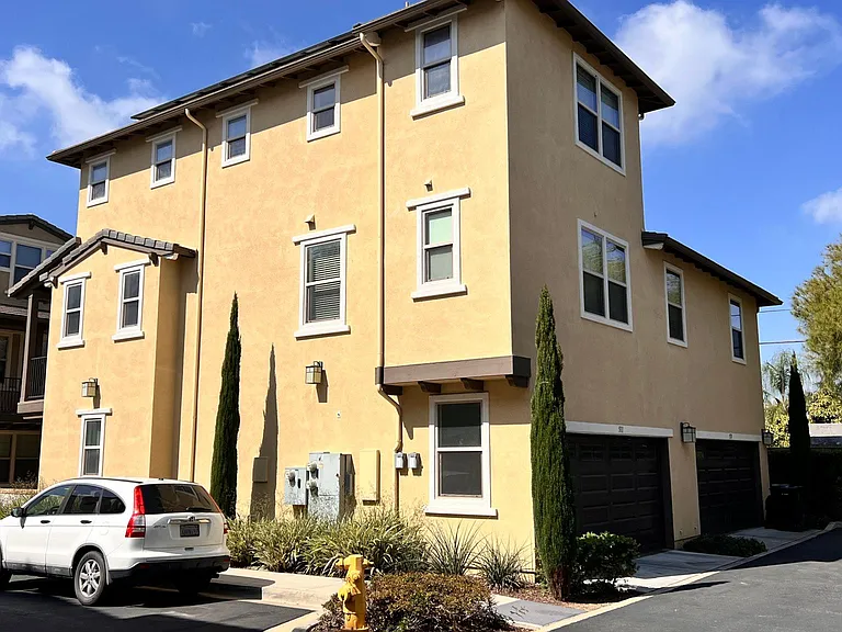 513 S Brea Blvd — Photo 16