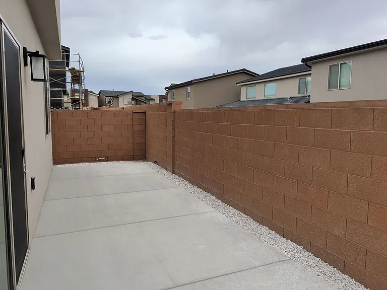 2341 E Siegel Ln — Photo 8