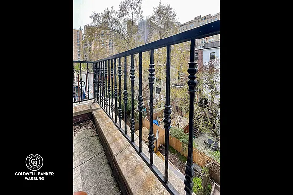Rented by Warburg | media 2