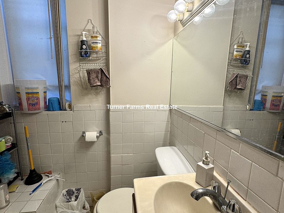 2nd image of 518 Cambridge St #3R