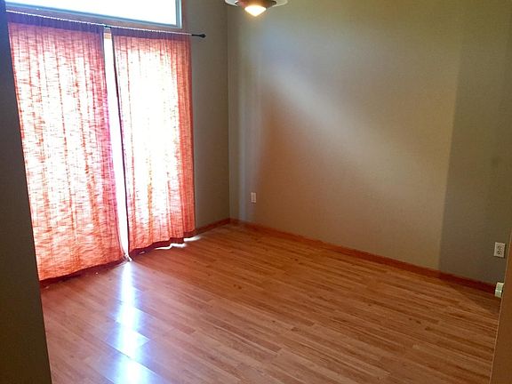 4th image of 7049 157th St W