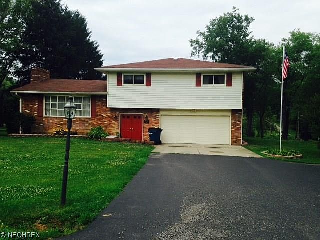 1st image of 49563 Hollywood Dr N