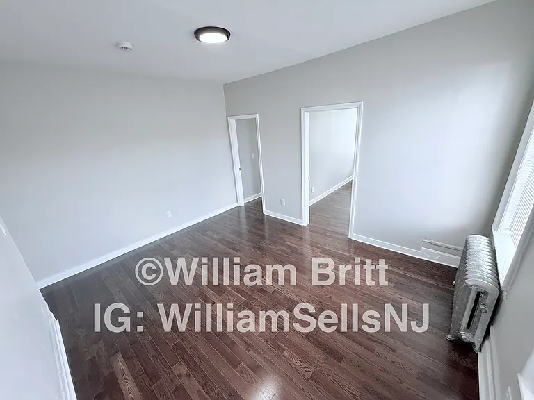 9 Bentley Ave #15 — Photo 15