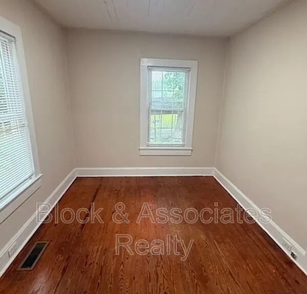 2040 Carl Dr — Photo 6