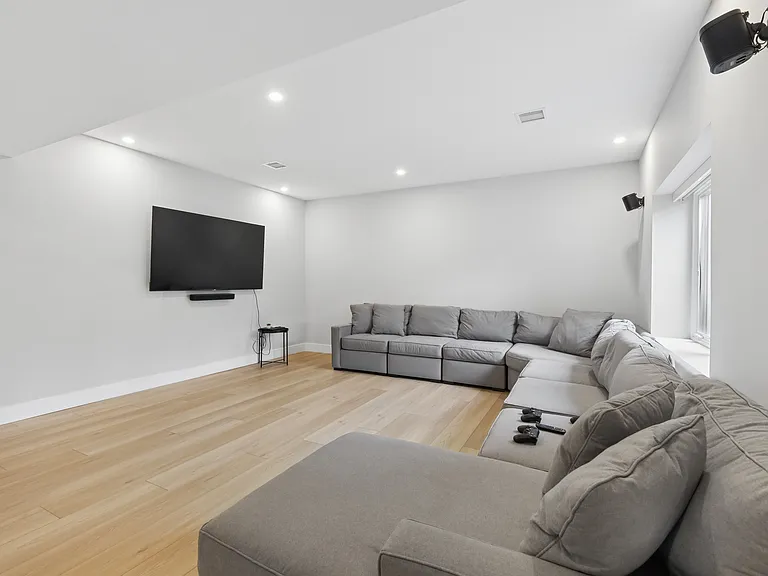 34 Merrifield Way — Photo 3