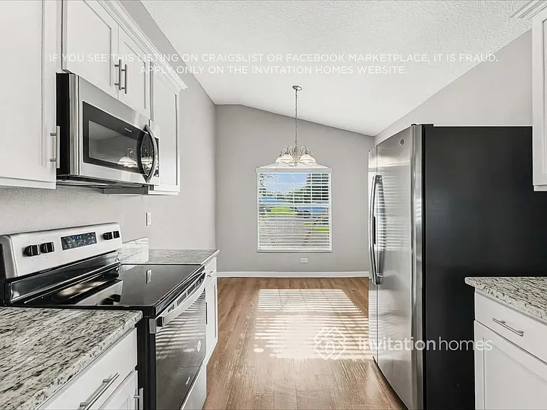 3282 Merrick Ave — Photo 9