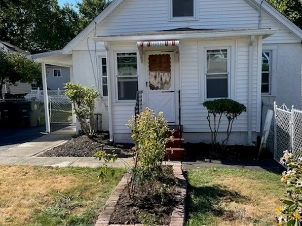 42 Whalley Ave, Milford, CT 06460