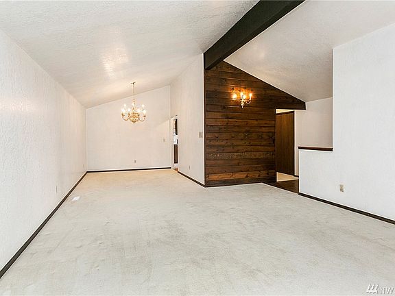 4th image of 4521 107th Pl NE