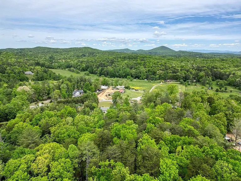 1085 Jones Creek Rd — Photo 50