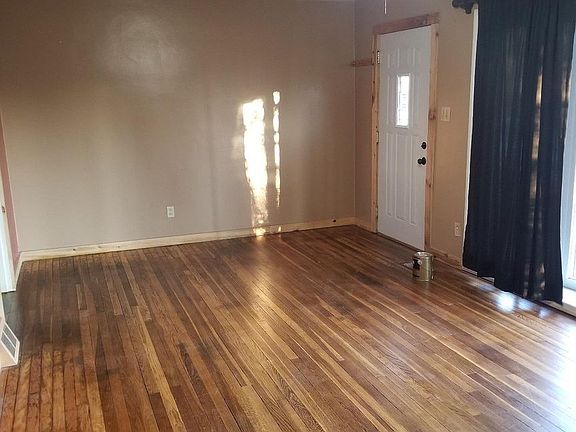 2nd image of 109 Lakeland Dr
