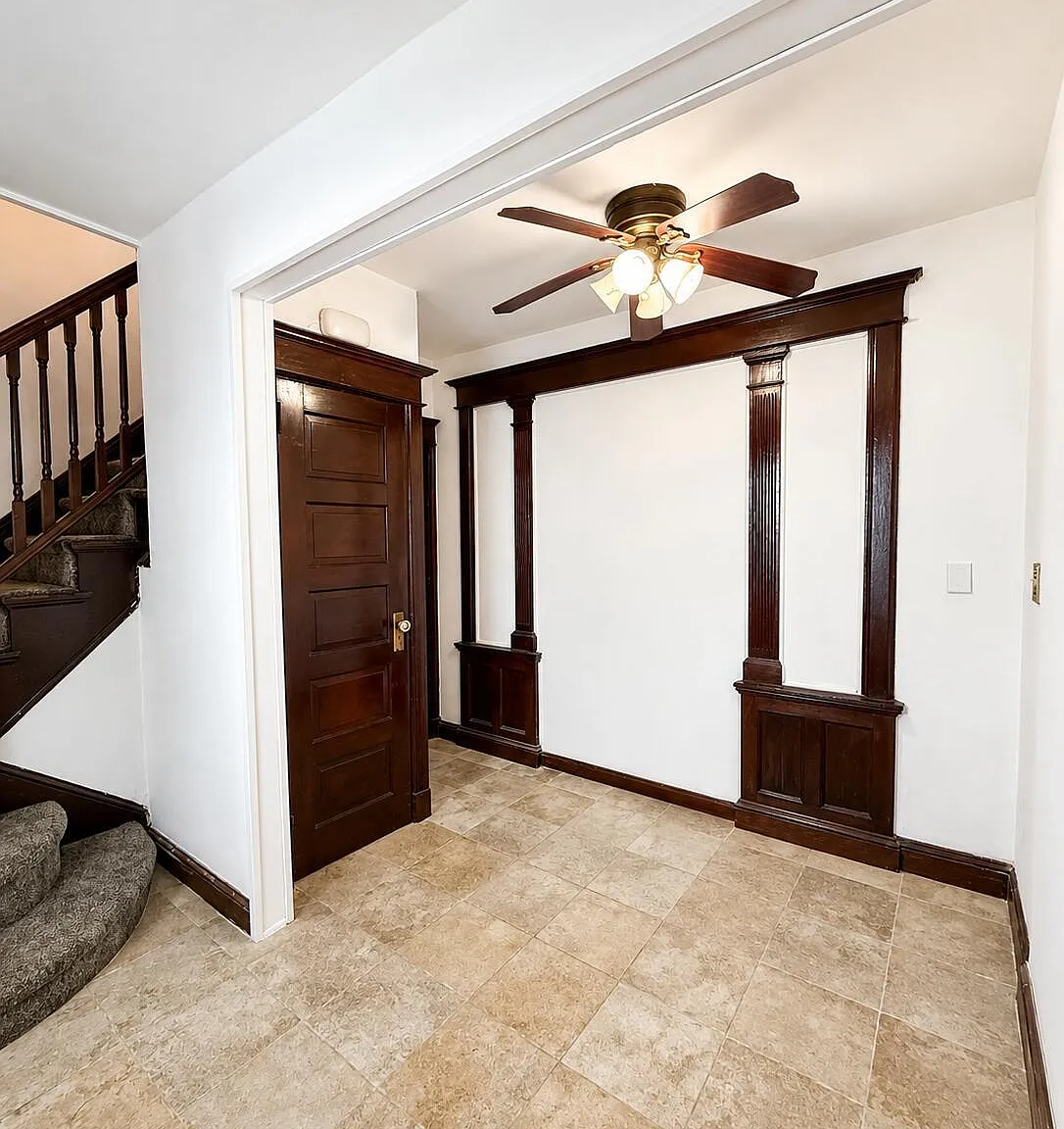 3 bed, 1.0 bath, 1120 sqft, $3,000 — Photo 1