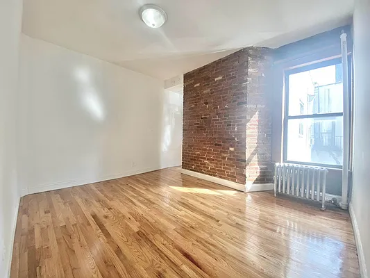 Rented by Bond New York | media 2