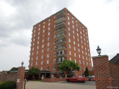 3301 Biddle Ave APT 8C, Wyandotte, MI, 48192