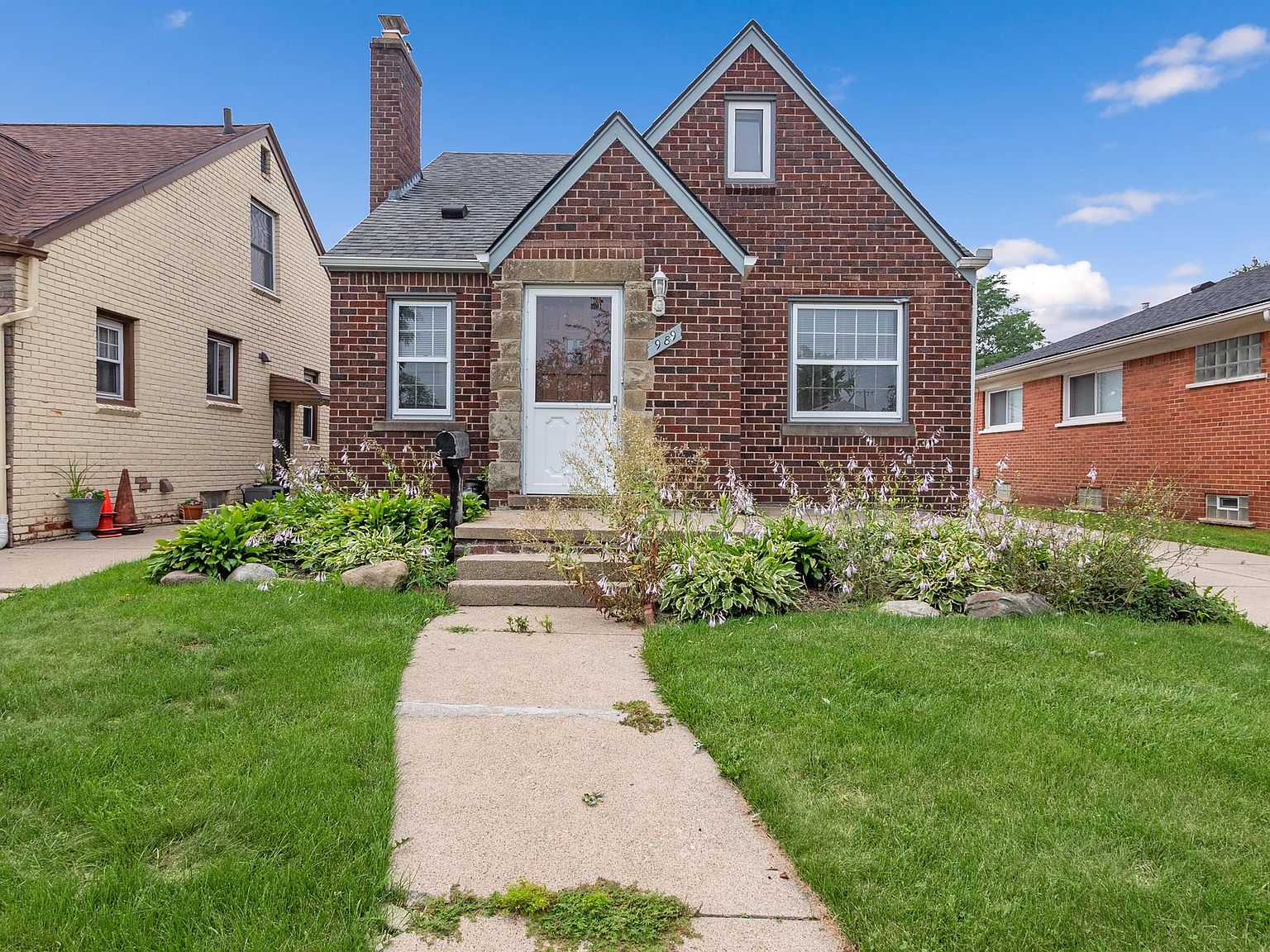 989 Riverbank St, Lincoln Park, MI 48146 | Zillow