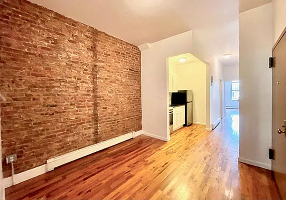 Rented by Parlor Real Estate Corp | media 2