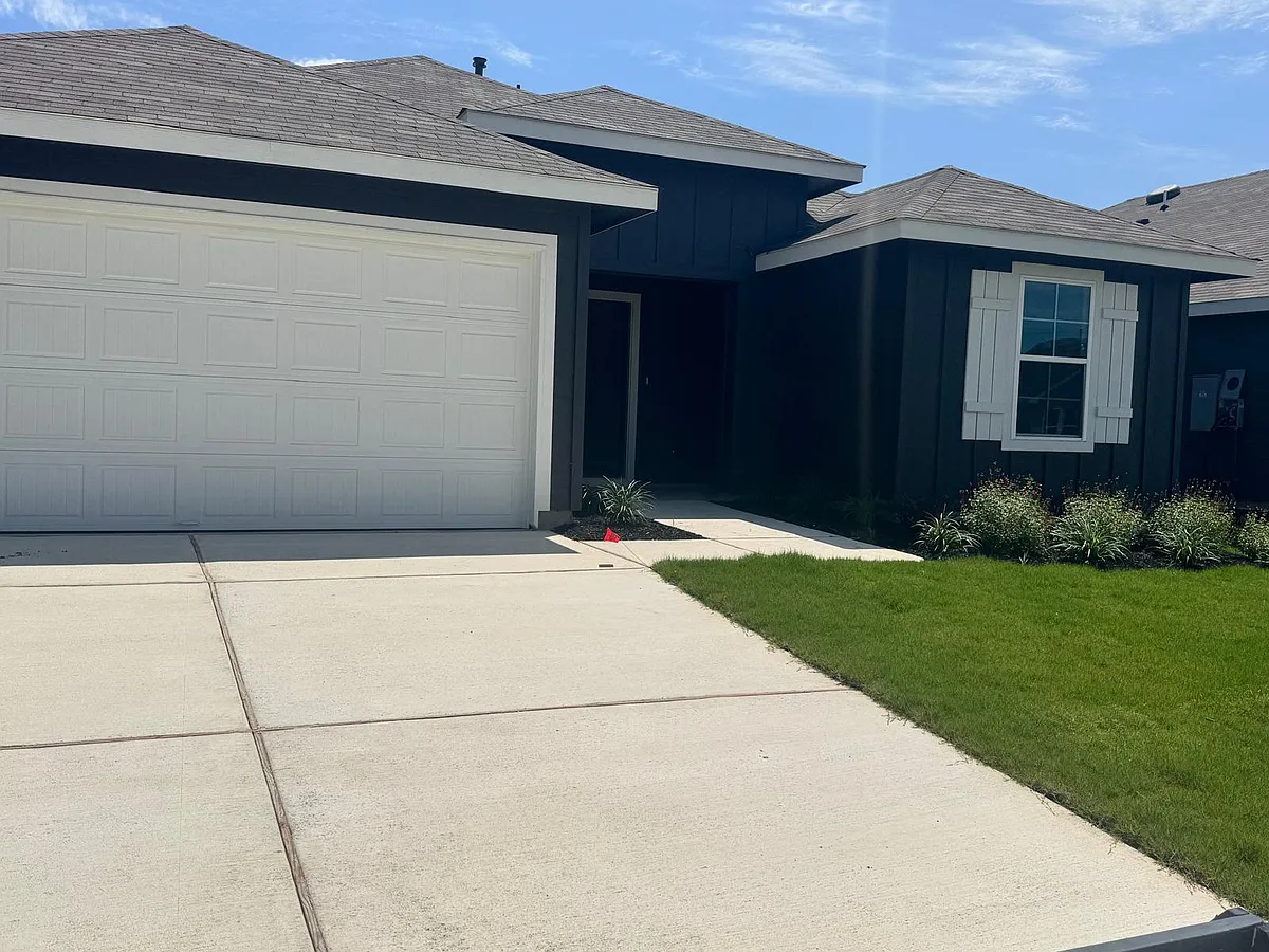 Building Photo - 200 N Richland Dr
