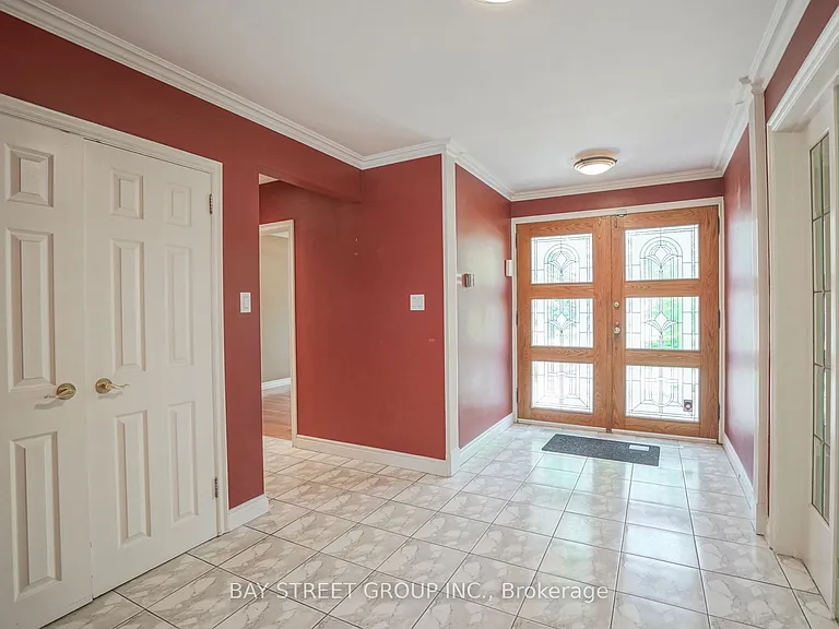 28 Wembley Ave — Photo 4